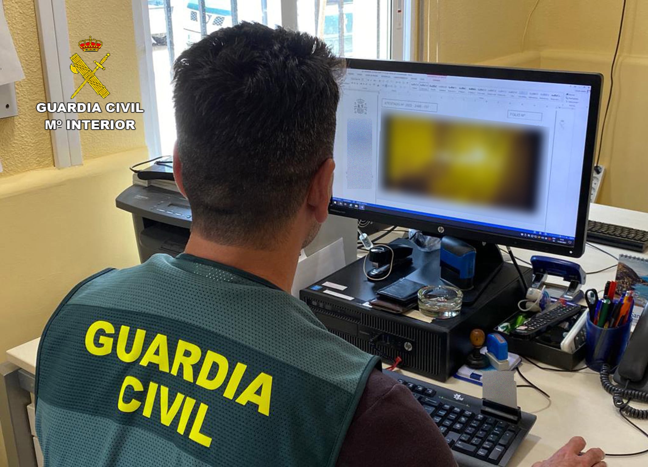 Agente de la Guardia Civil en foto de archivo