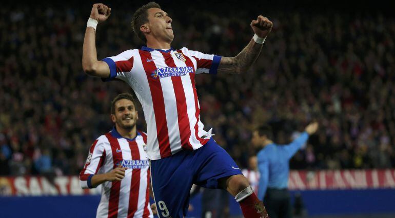 El croata celebra uno de sus goles al Olympiacos en la Liga de Campeones.