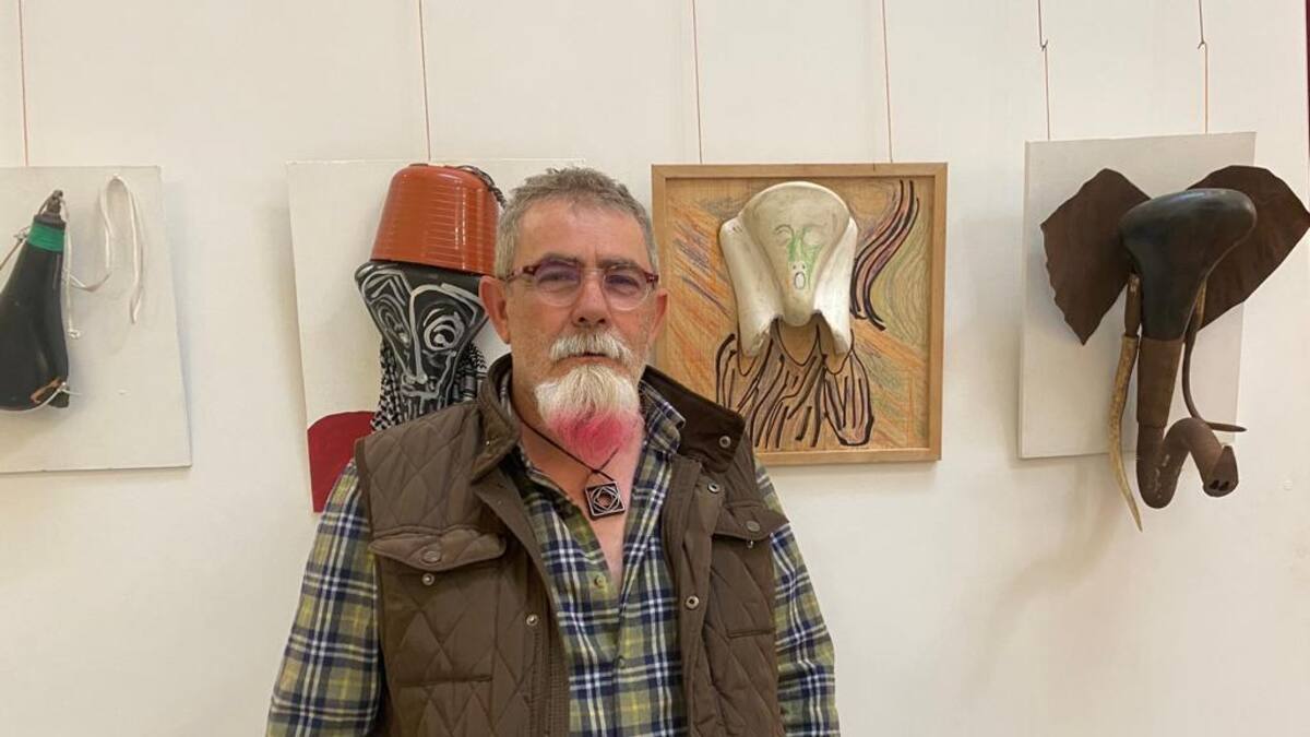 Las mil caras de los sillines de bici de José Luis Martínez, artista de Cuenca