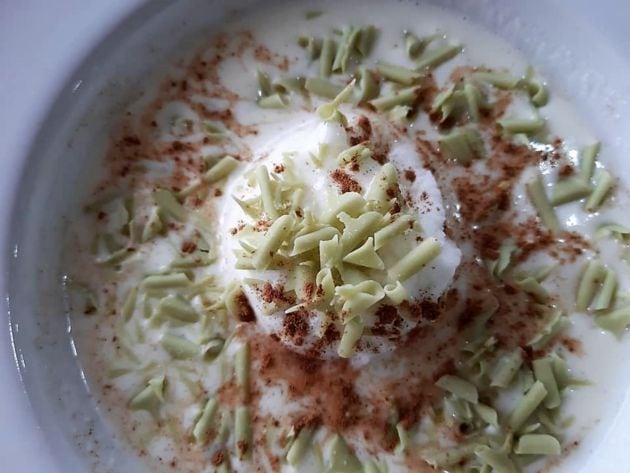 Sopa de arroz con leche y helado de limón