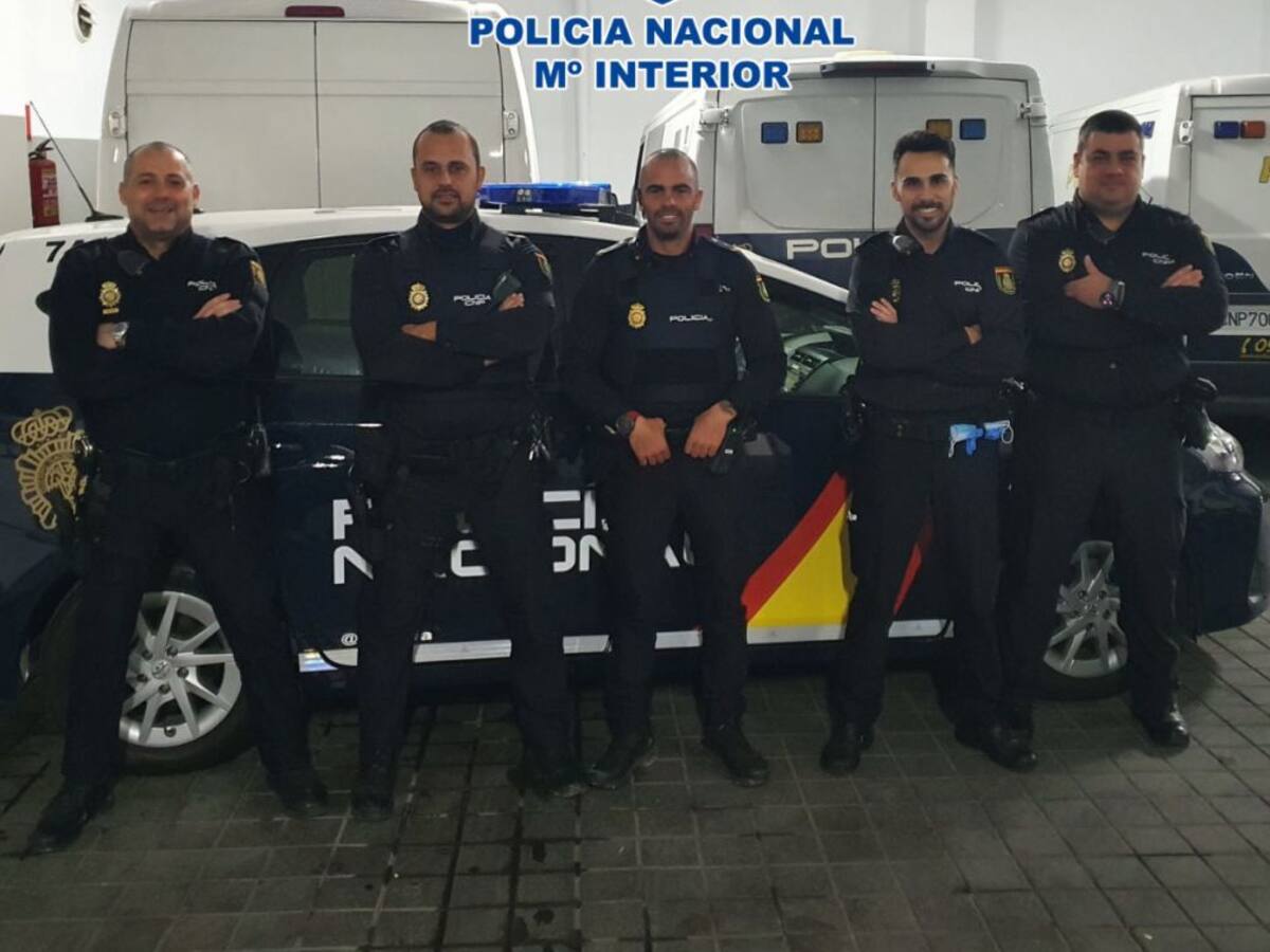 La Policía Nacional salva la vida de un hombre sin apenas síntomas vitales