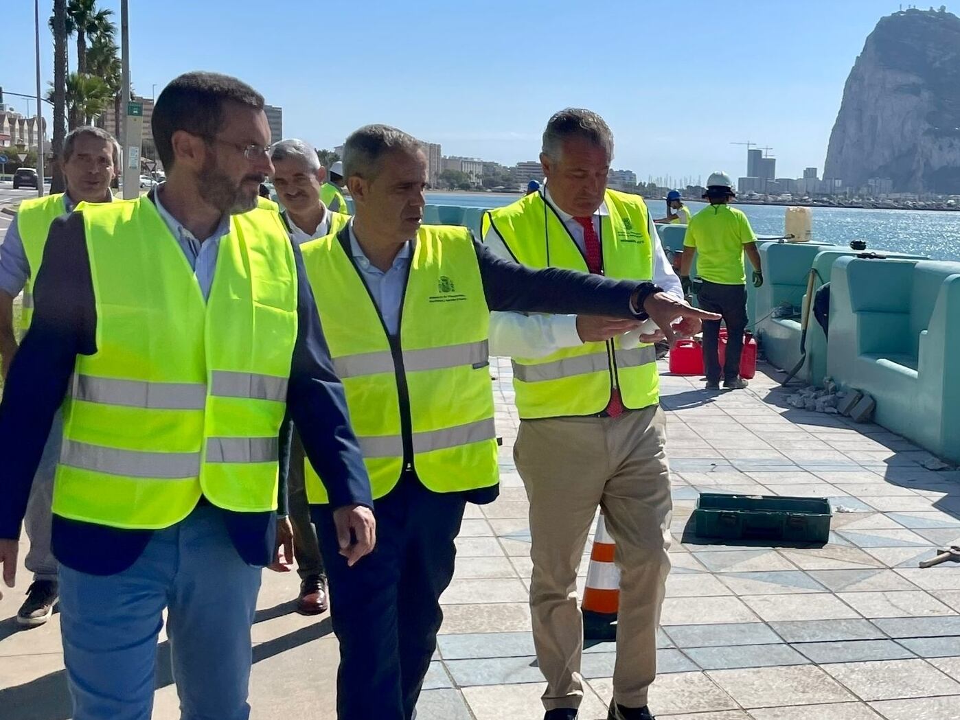Visita al paseo marítimo de Poniente.