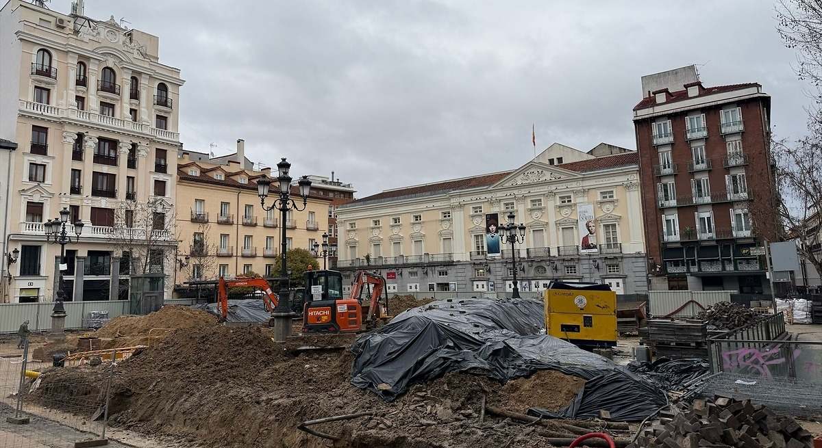 Imagen de las obras en la Plaza de Santa Ana