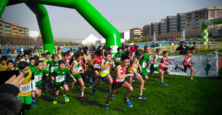 Salida de una de las pruebas del Circuito de Campo a Través.