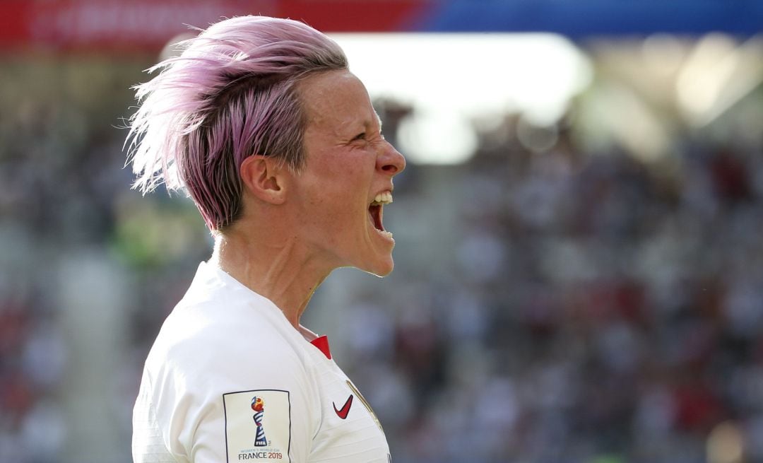 Rapinoe celebra un gol ante España.