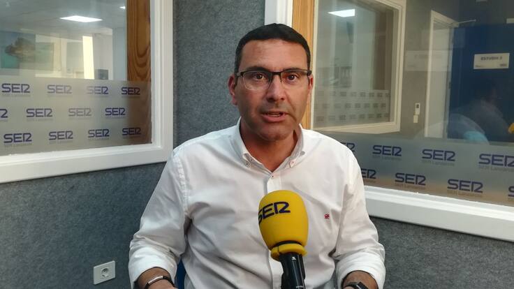 Oswaldo Betancor: "Para comprar un paquete de bridas tenemos que sacarlo a concurso"