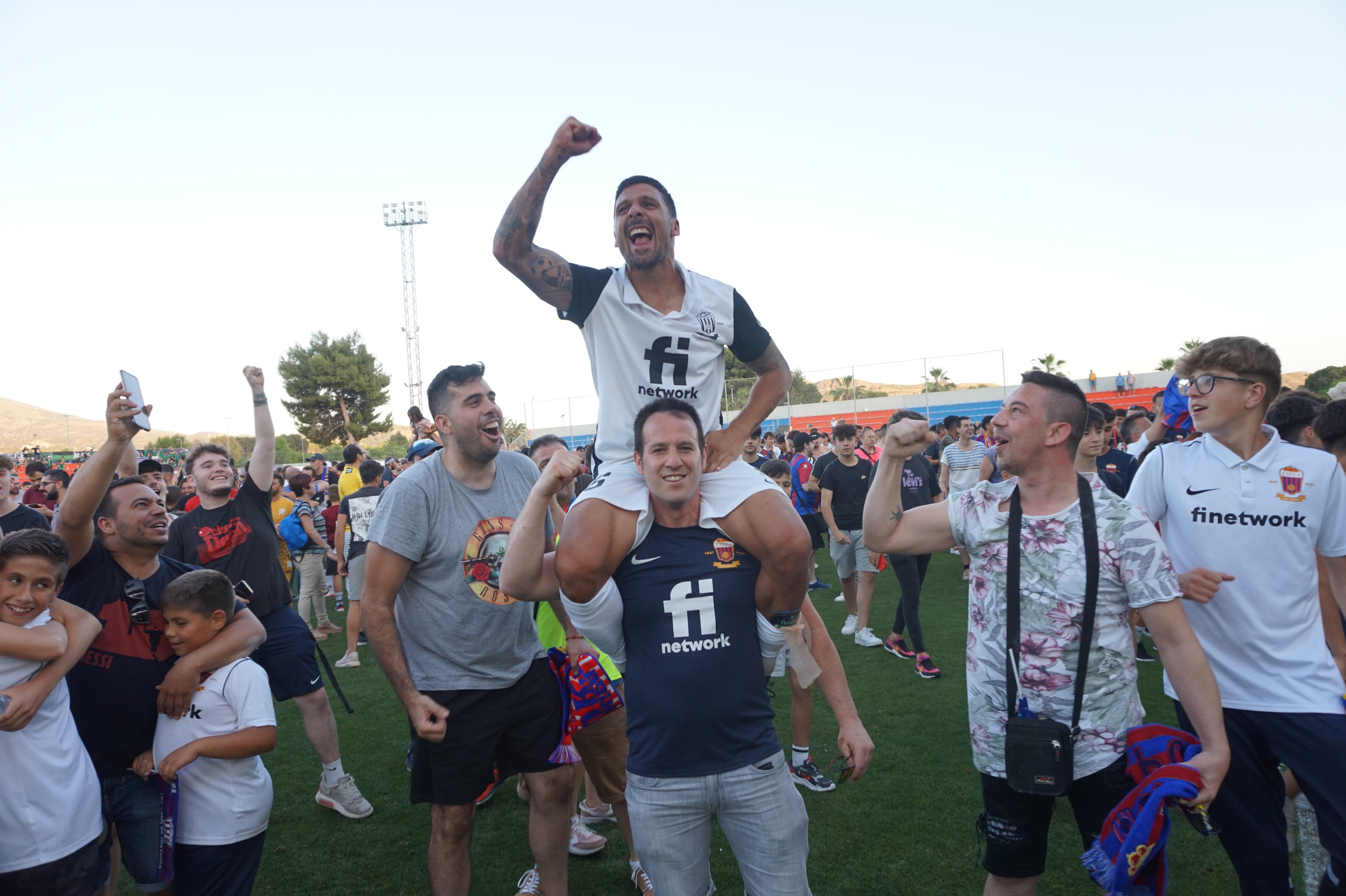 El capitán del Eldense, Iván Forte marcó el gol del ascenso a Primera RFEF