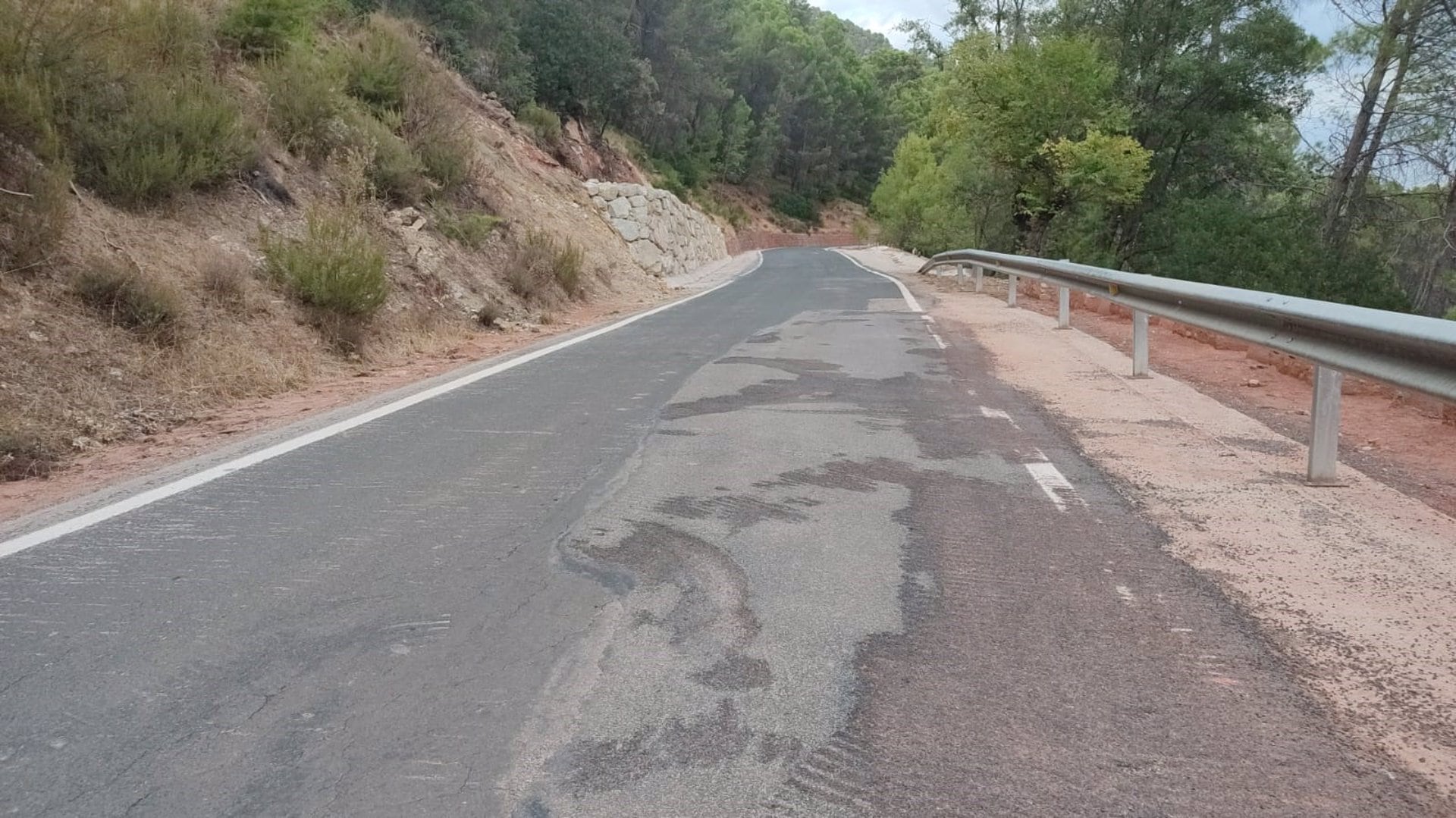 Estado de la carretera A-319 en la provincia de Jaén.