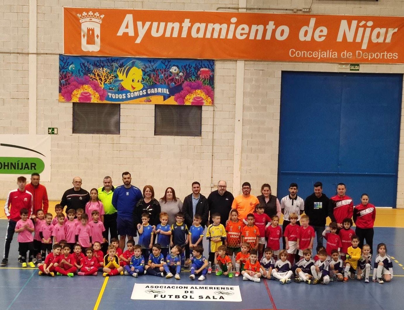 Los participantes en la concentración de la Liga Bebé.