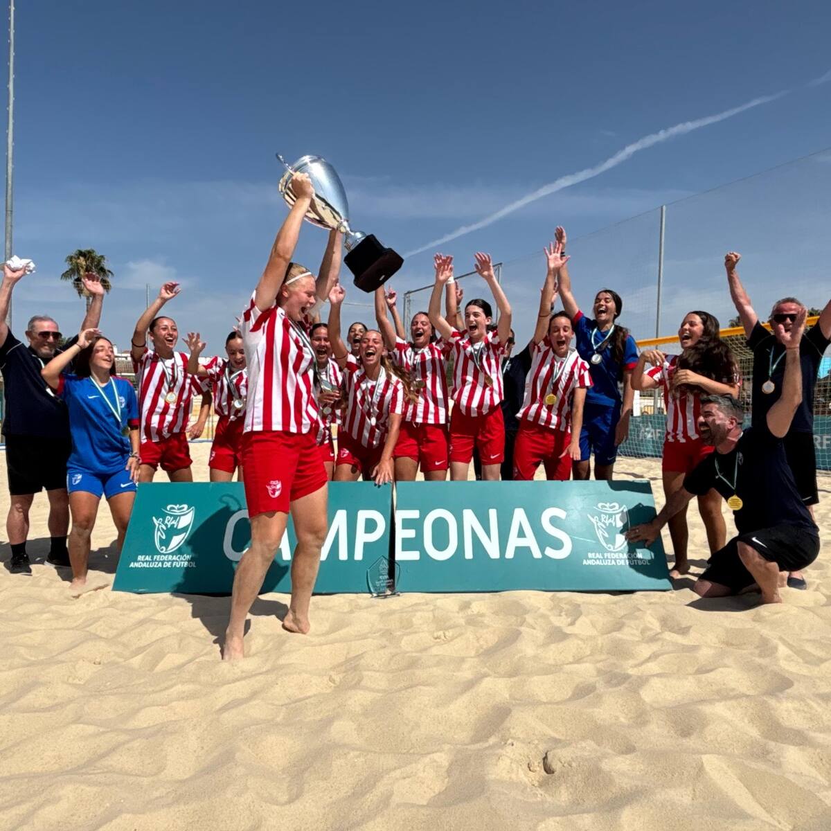 La Selección Femenina Sub-20 de Fútbol Playa de Almería se proclama campeona de Andalucía