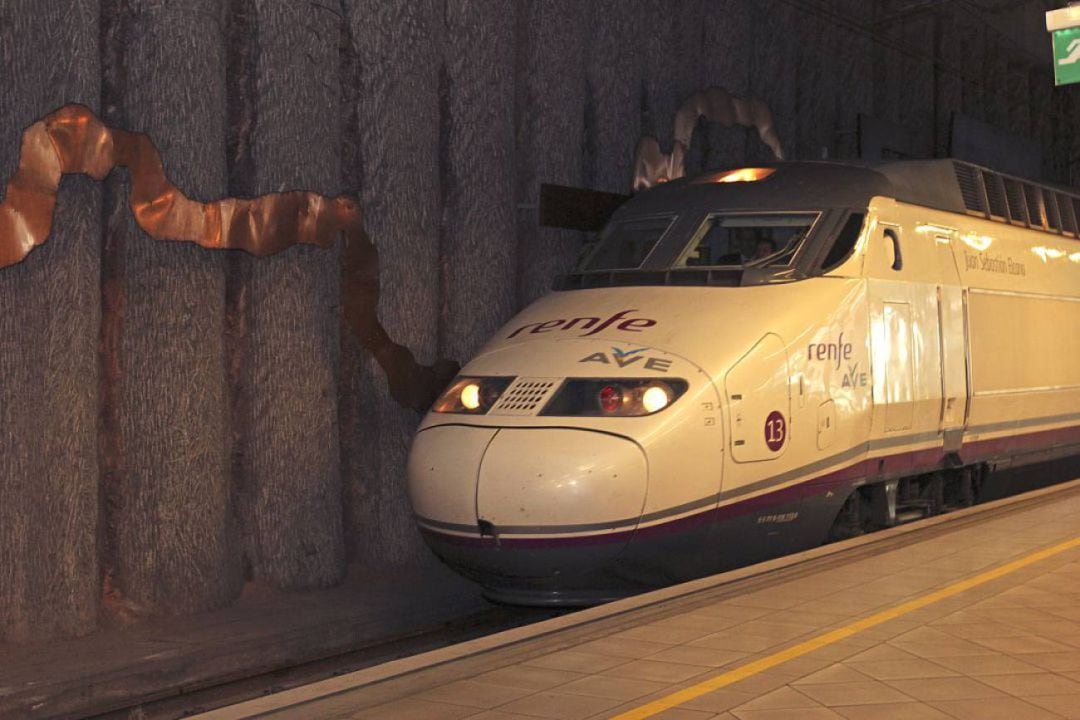 Tren de Alta Velocidad en la Estación de trenes de Castelló 