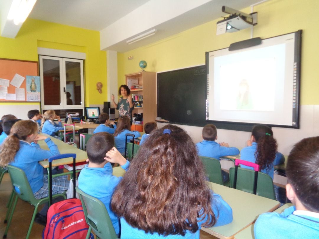 Imagen de archivo de estudiantes de Primaria de Aranda