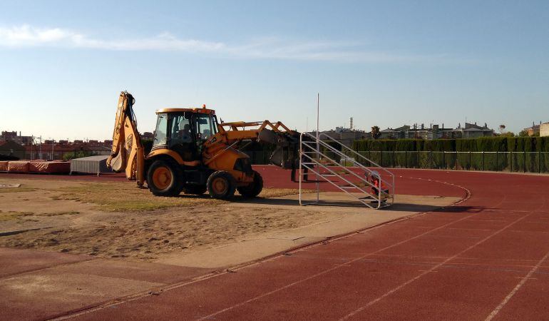 Les obres per a la reforma de l'Estadi d'Atletisme de Camp Clar, en marxa.