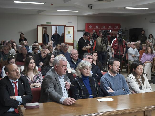 Público asistente al pleno de investidura