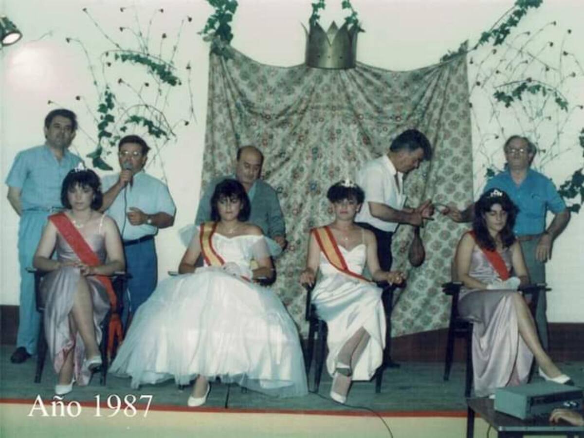 Rima y Medida: Trovos al amor y a la radio