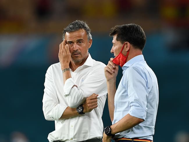 Luis Enrique y Jesús Casas en un partido de la Selección en la EURO 2O2O