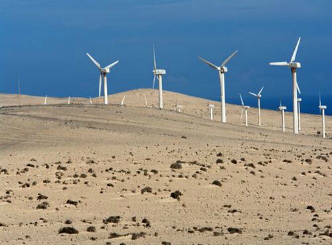 Molinos de viento en el sur de Tenerife