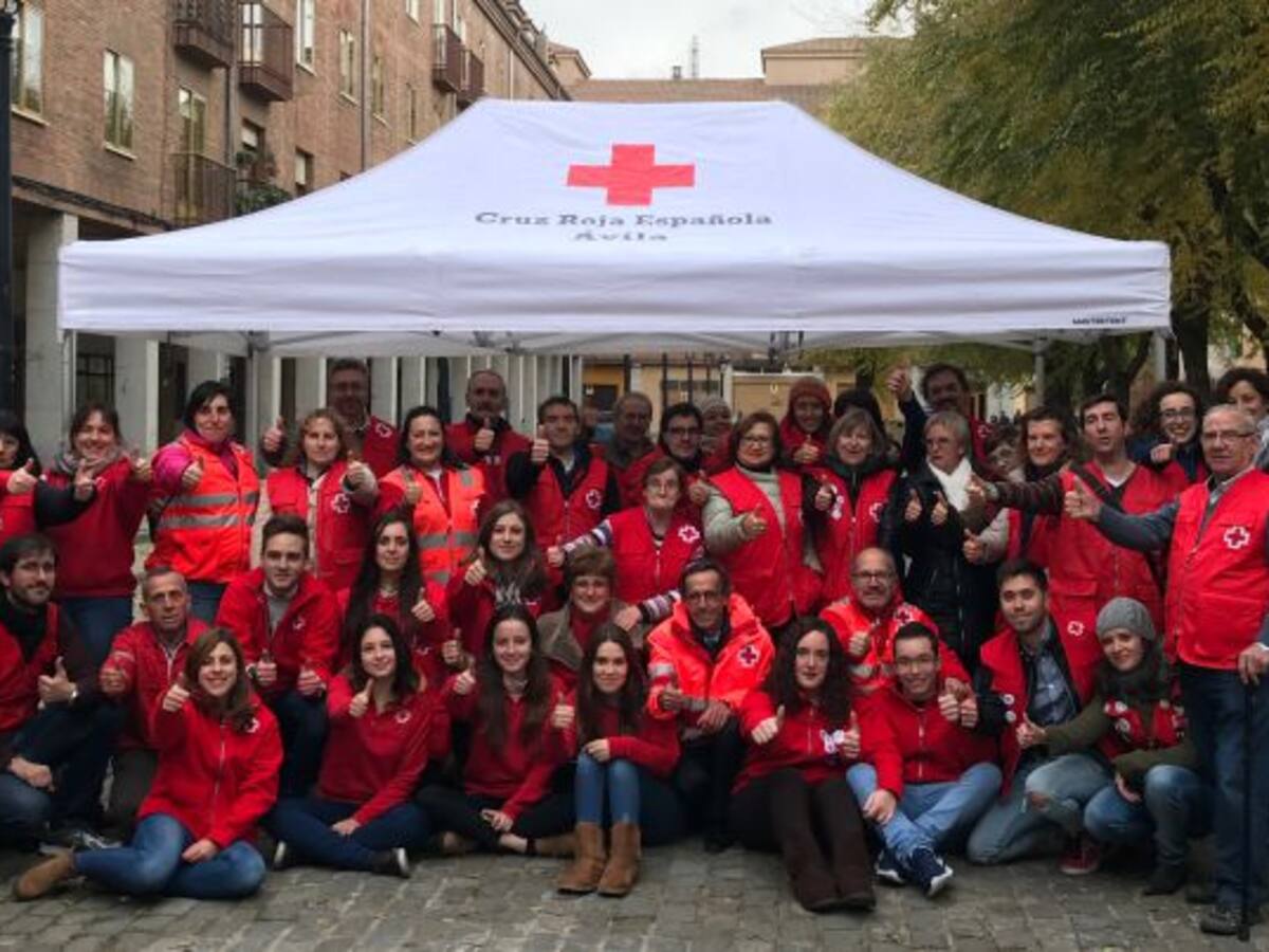 Un millar de personas presta su tiempo en programas de Cruz Roja en Ávila