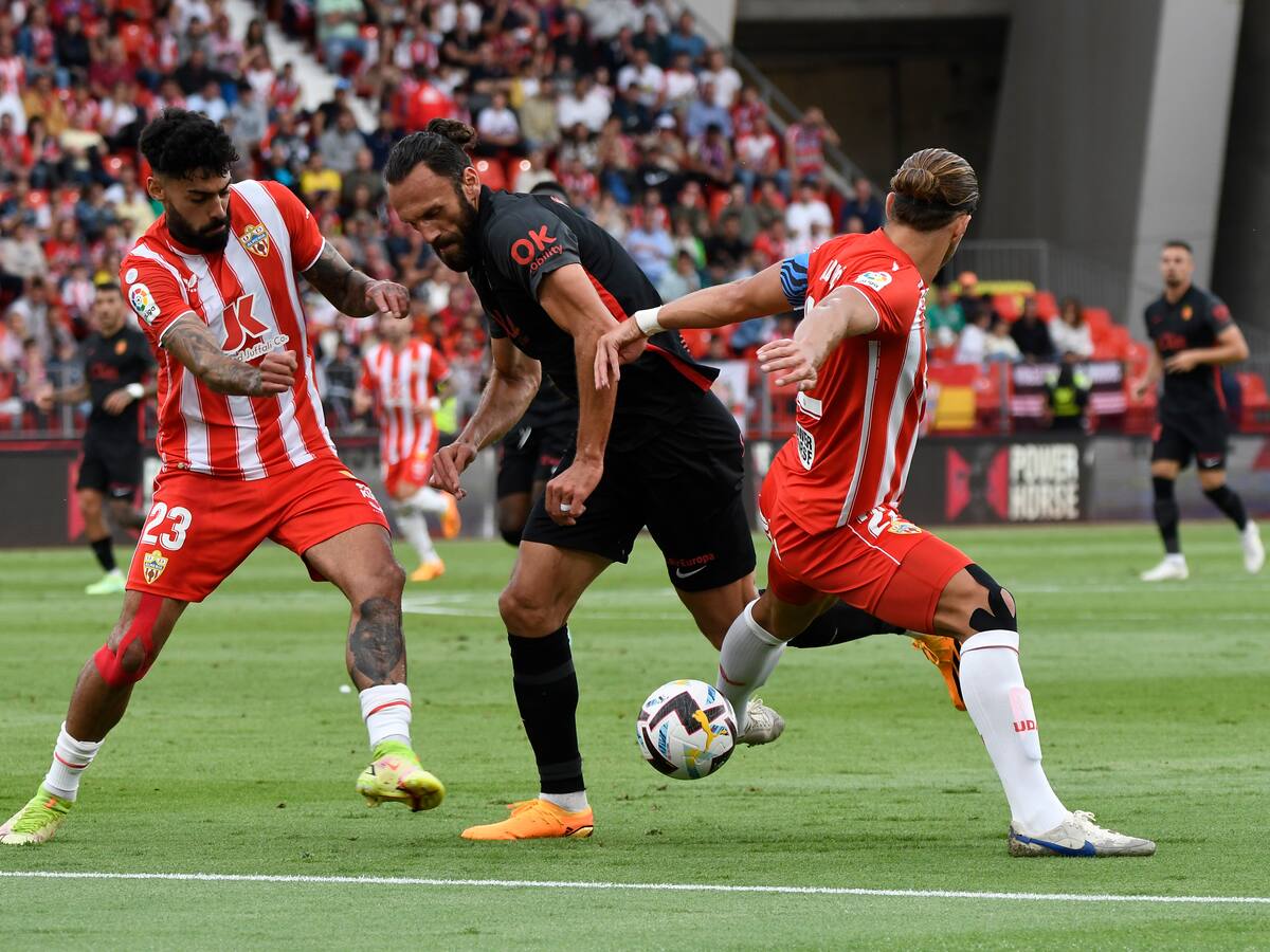 Lázaro sonroja a un Mallorca salvado. (3-0)