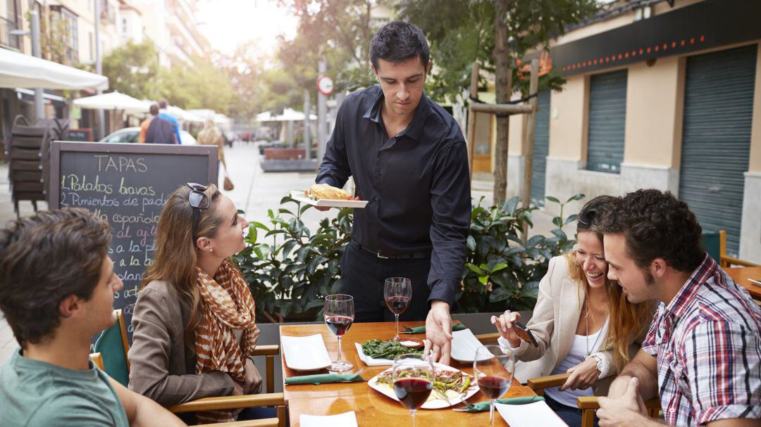 Los hosteleros piden que se flexibilicen las medidas de lucha contra el coronavirus