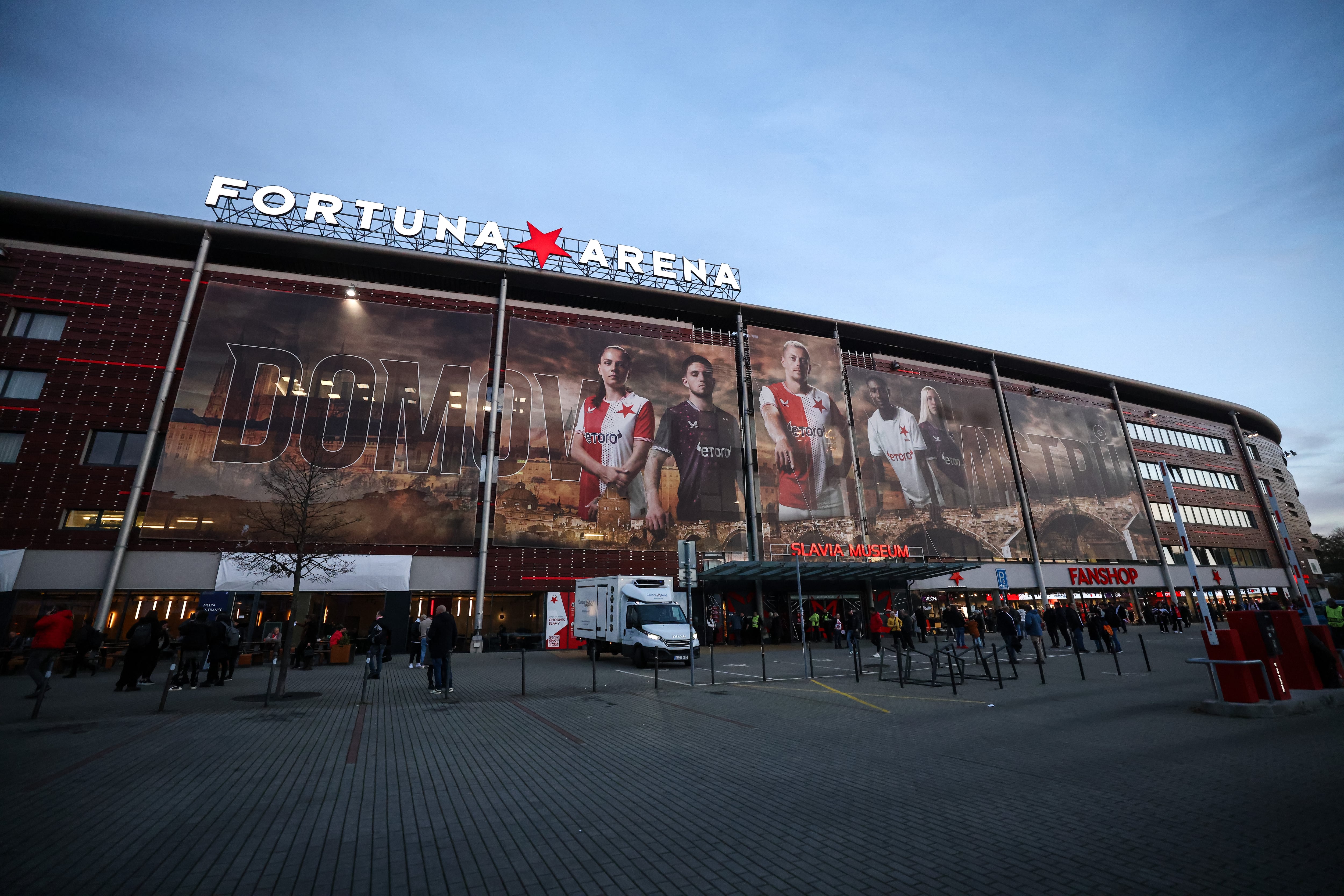 Vista exterior del Eden Arena, estadio del Slavia de Praga en el que este martes juega el Athletic su partido de Champions