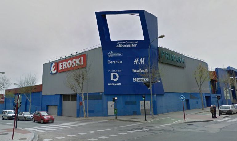 El hipermercado de Eroski no será comprado por Carrefour, en principio