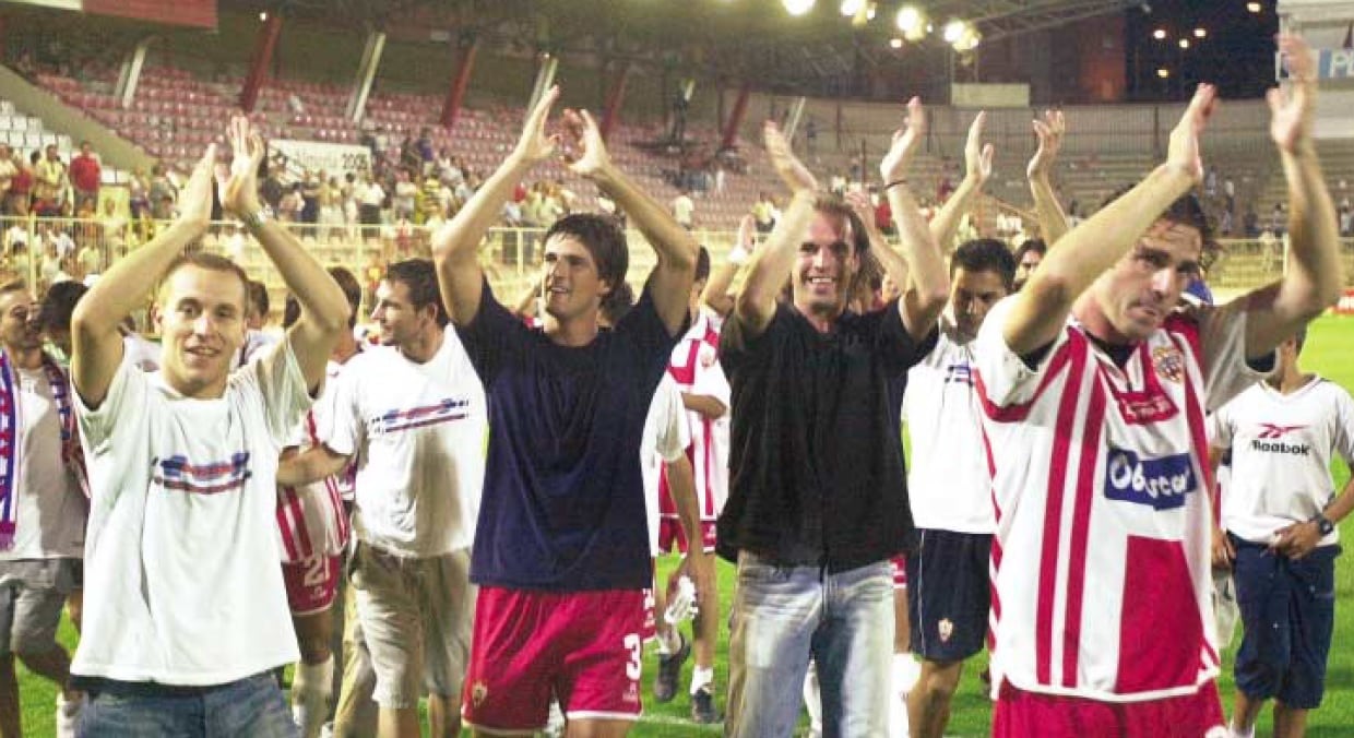 Imagen de la salvación del Almería en el año 2003.