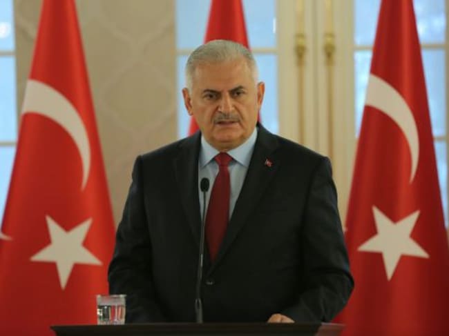 Binali Yildirim, durante una rueda de prensa