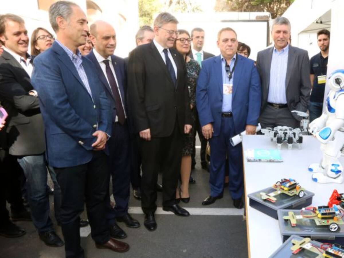 Ximo Puig tiende la mano a la Diputación