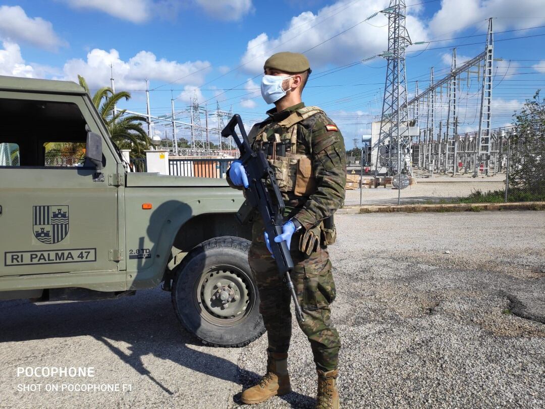 Patrulla del Regimiento de Infantería Palma 47 en Llubí.