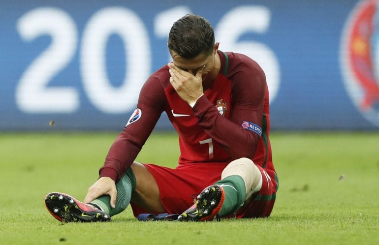 Ronaldo rompe a llorar antes de ser sustituido