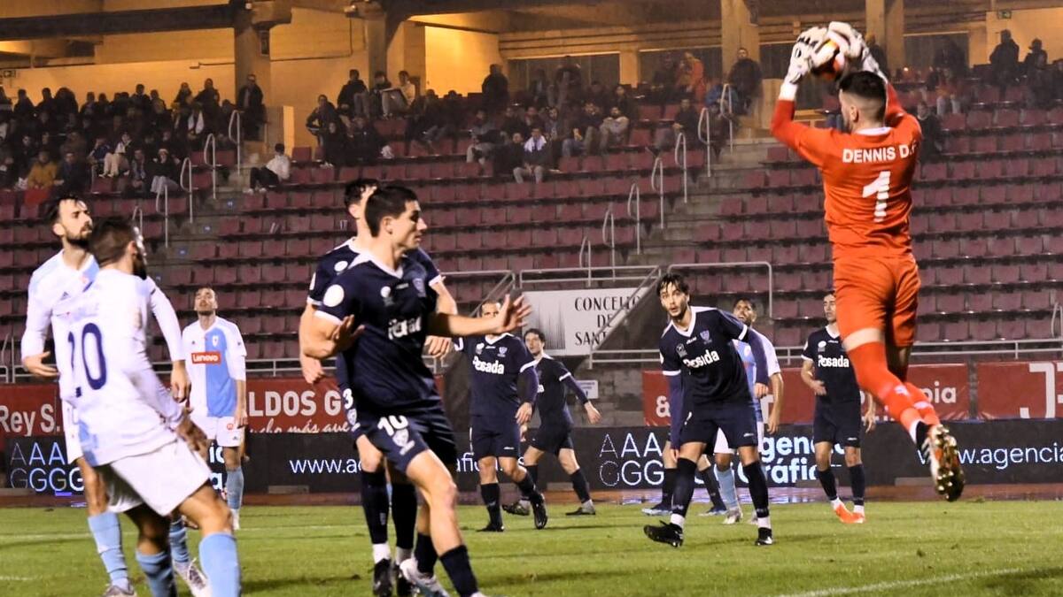 El Marino sigue siendo la némesis del Compostela