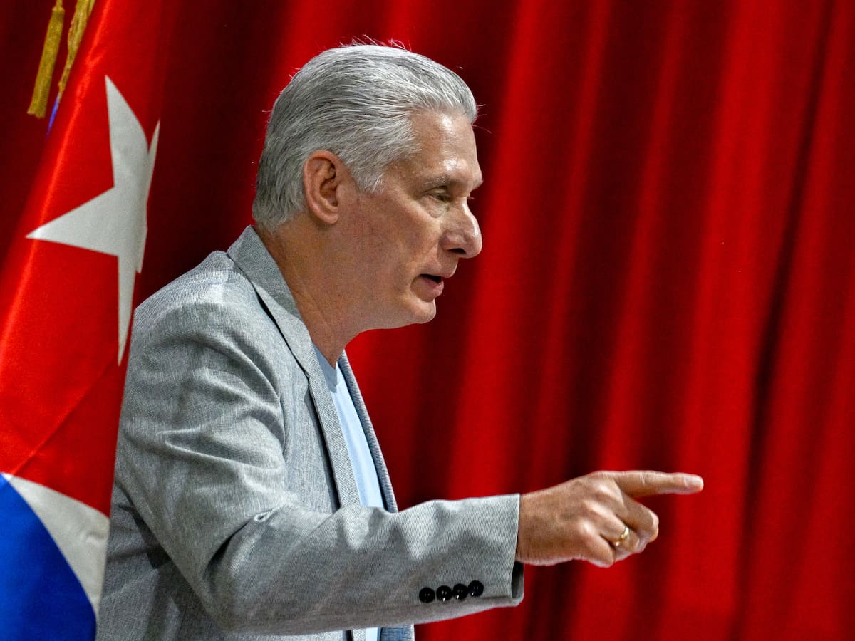 Cubanos en Bilbao piden ayuda para enviar paneles solares a la isla