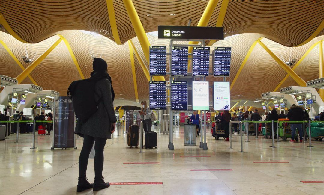 Alemania prohíbe viajes con países afectados por las variantes británica y sudafricana.