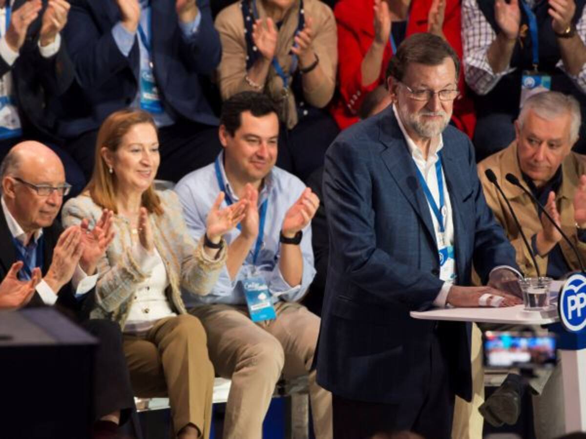 Rajoy clausura la convención del PP marcada por la situación de Cifuentes