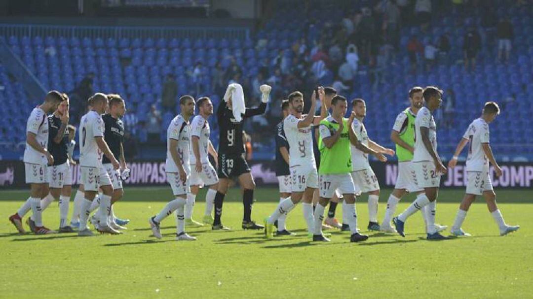 Los jugadores del Albacete celebran una de sus victorias esta temporada