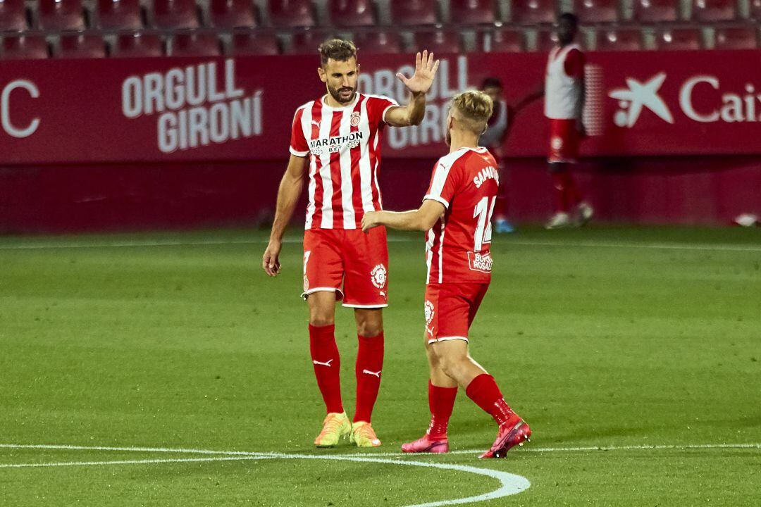 Dos gols de Stuani i cap a play off.