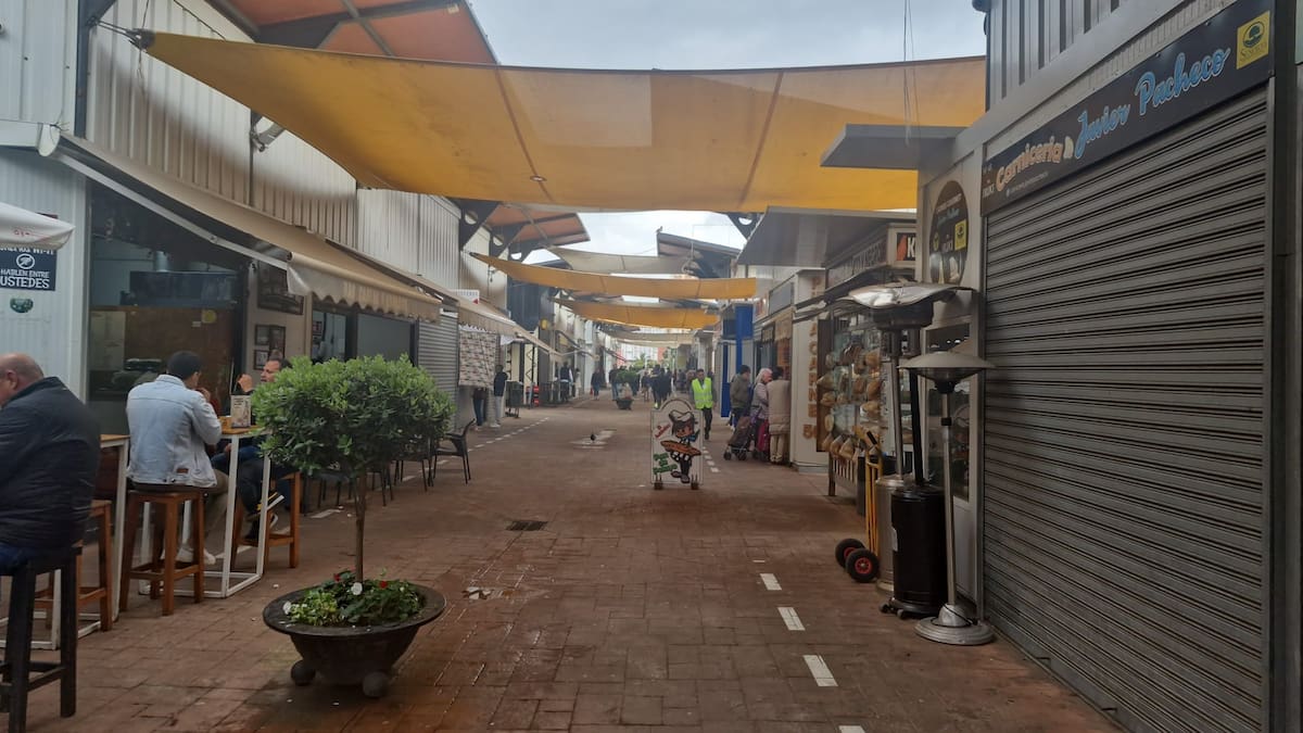 Los empresarios del mercado se reunirán con el alcalde para intentar alcanzar una solución