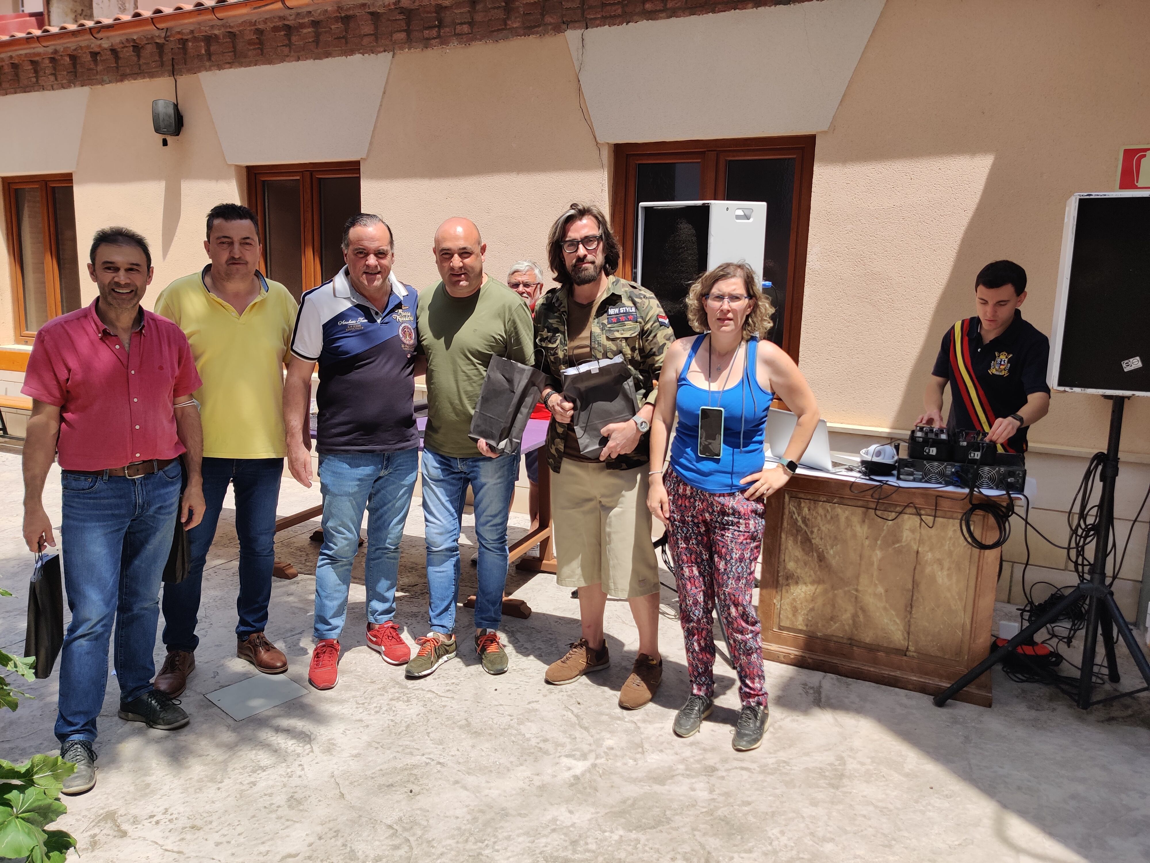 Gesto solidario de los Nazarenos de Palencia