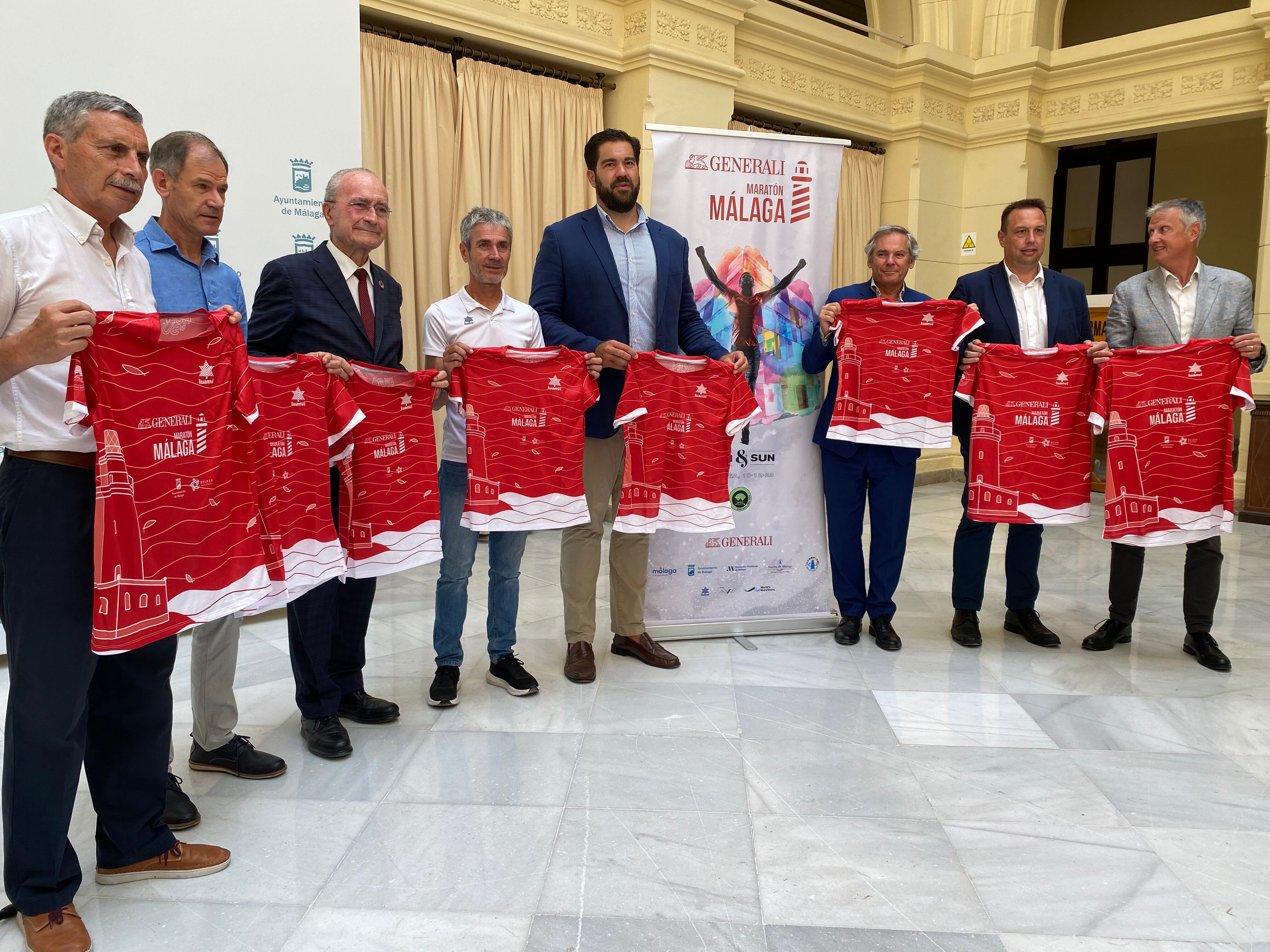 Presentación de la Generali Maratón de Málaga 2023 en el Ayuntamiento de la capital