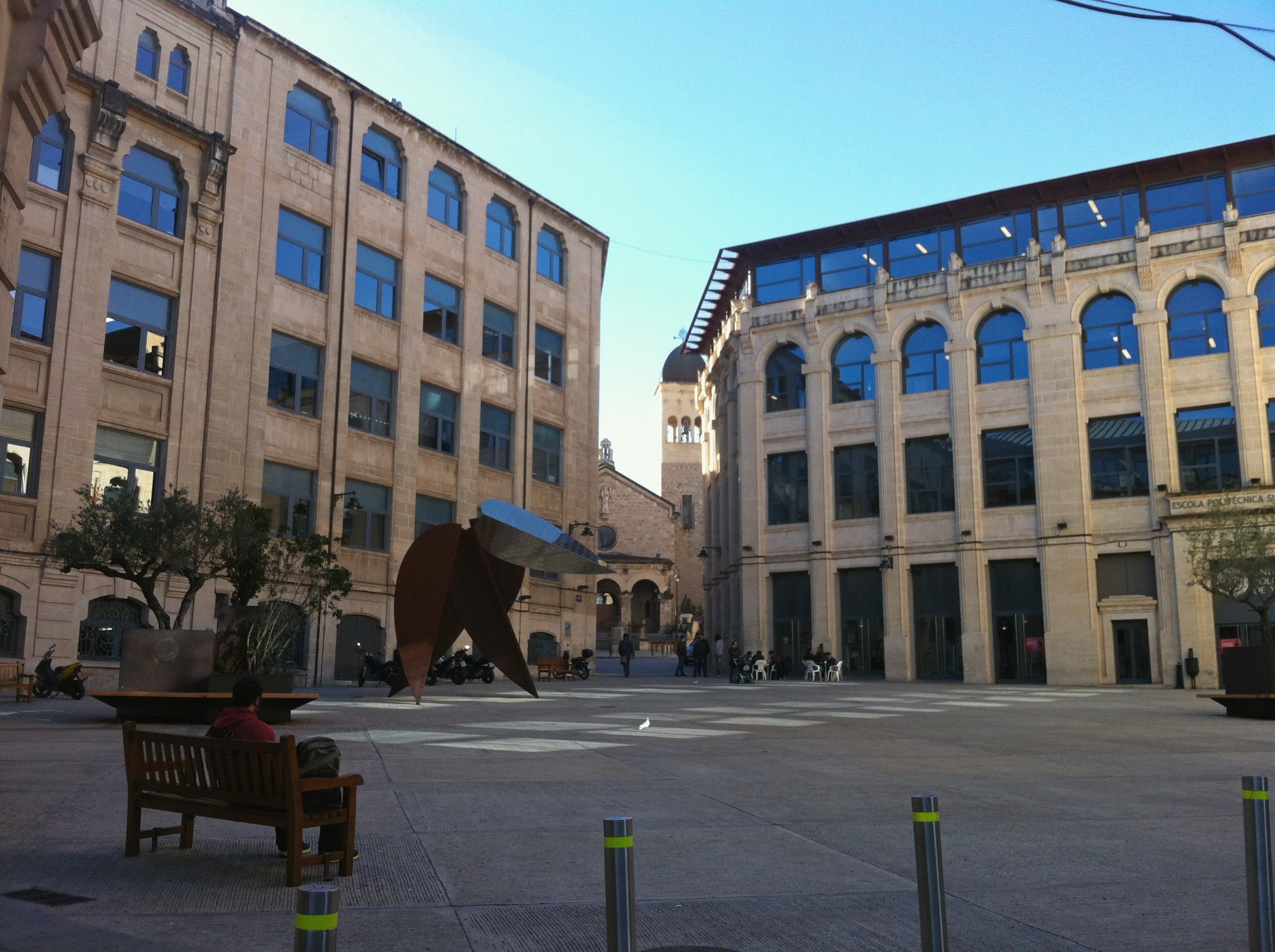 La plaza Ferrándiz y Carbonell de Alcoy acogerá este sábado la gala &quot;Ballets en la Festa&quot; organizada por la Filà Cordón.