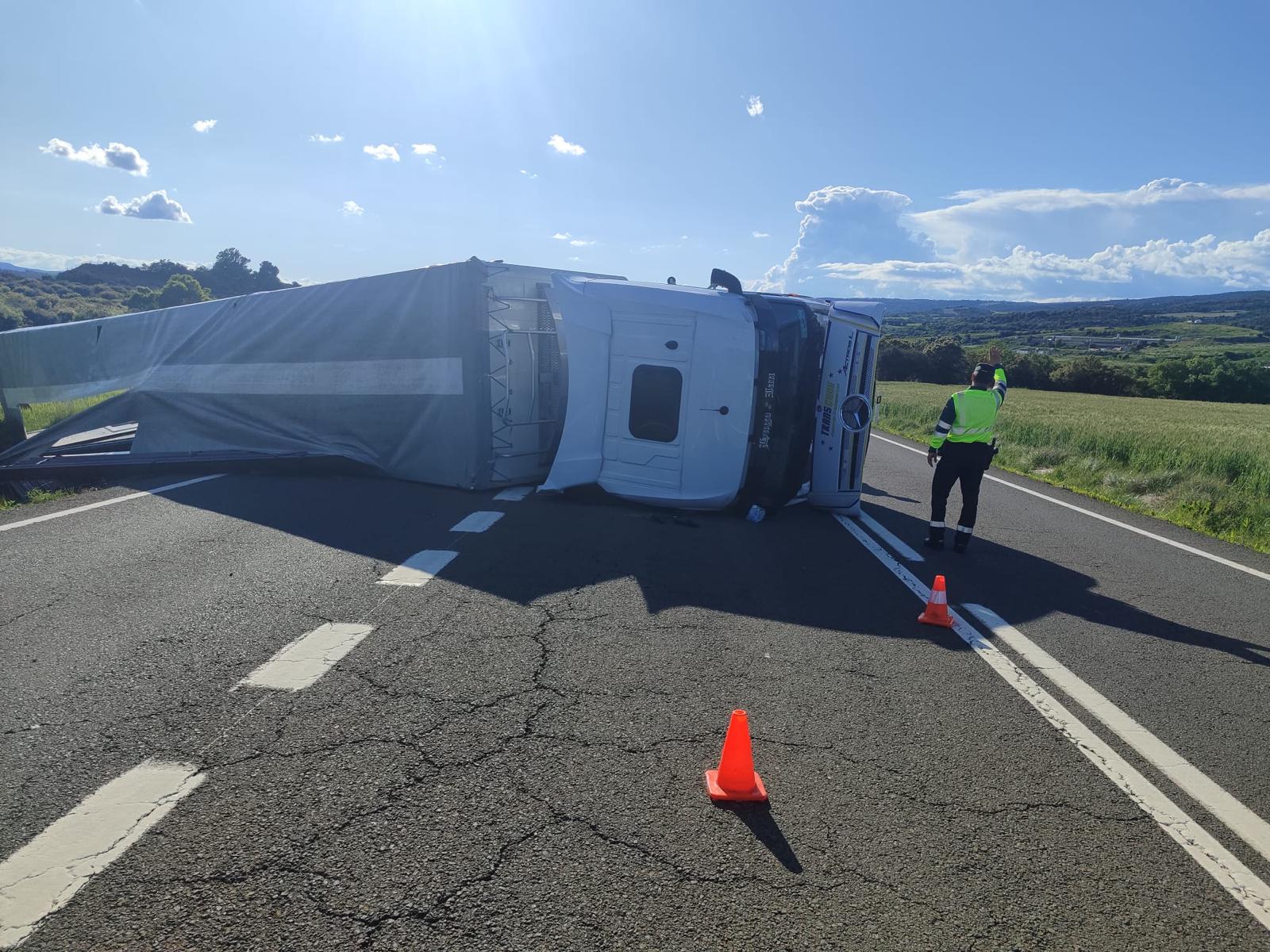 Imagen del suceso en el que vió implicado un camión