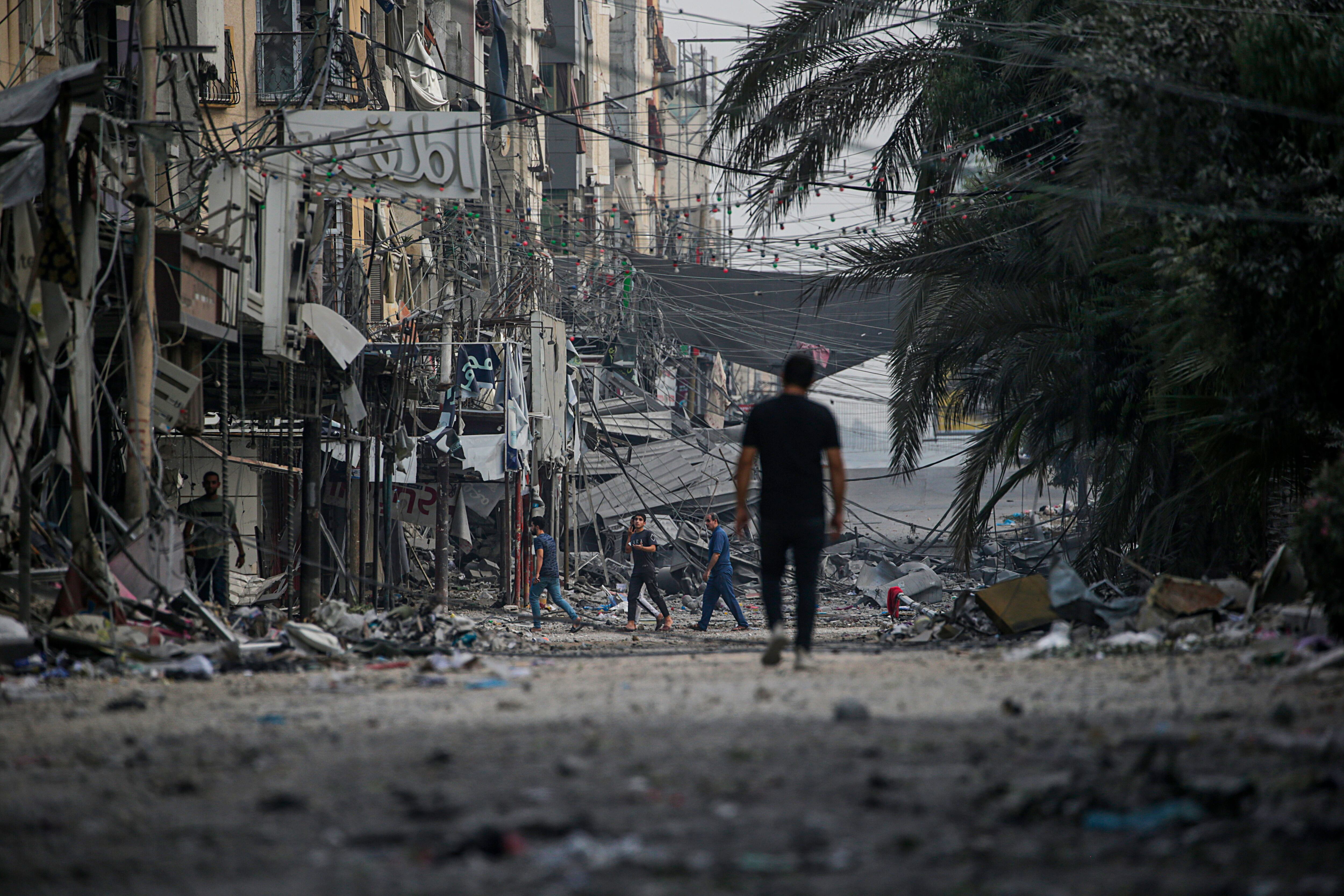 Calles destruidas en Gaza.