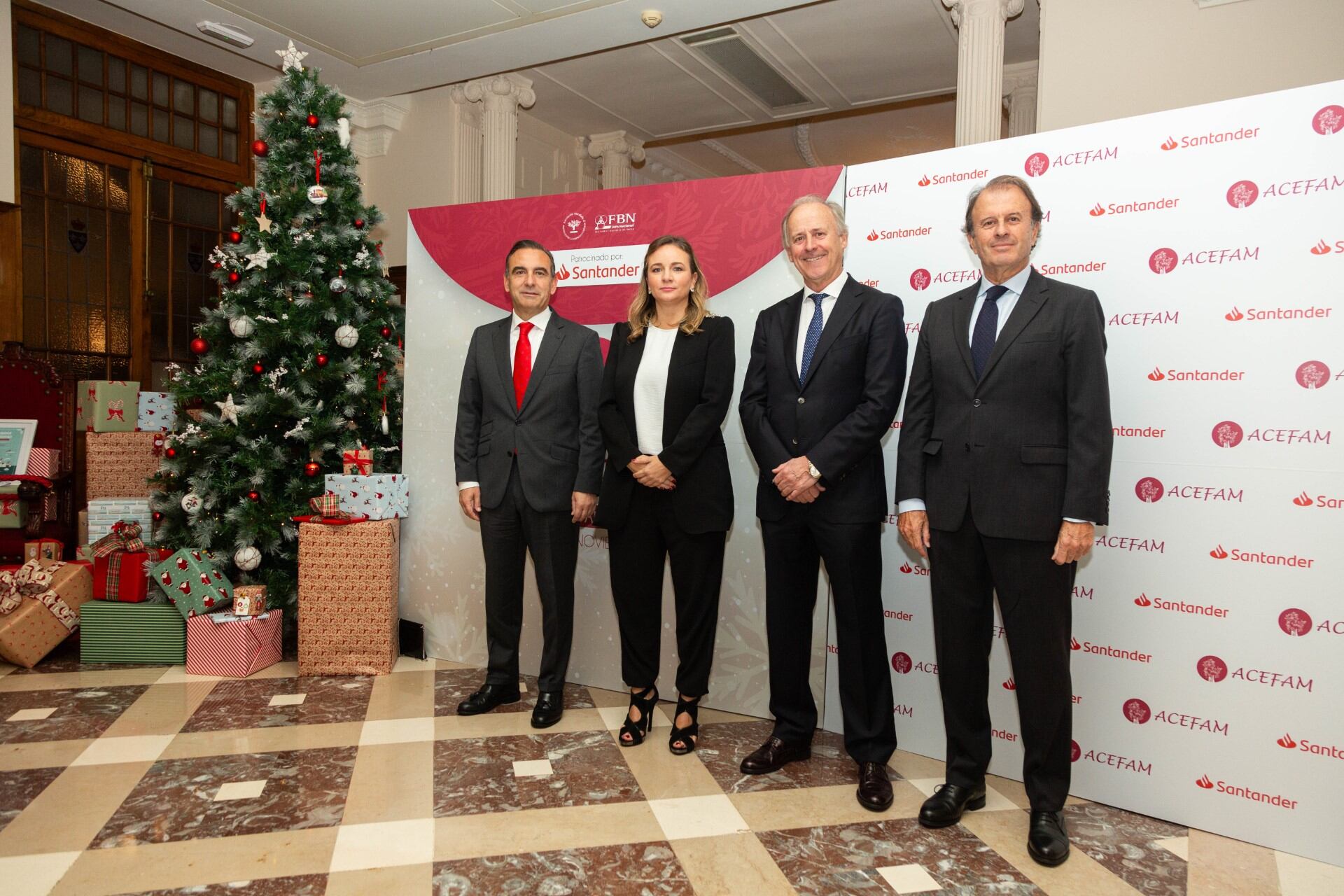 Manuel Iturbe, Rocío Osborne, Vicente Alciturri e Ignacio Osborne, en la gala de ACEFAM. Fotografía de José Ramón González