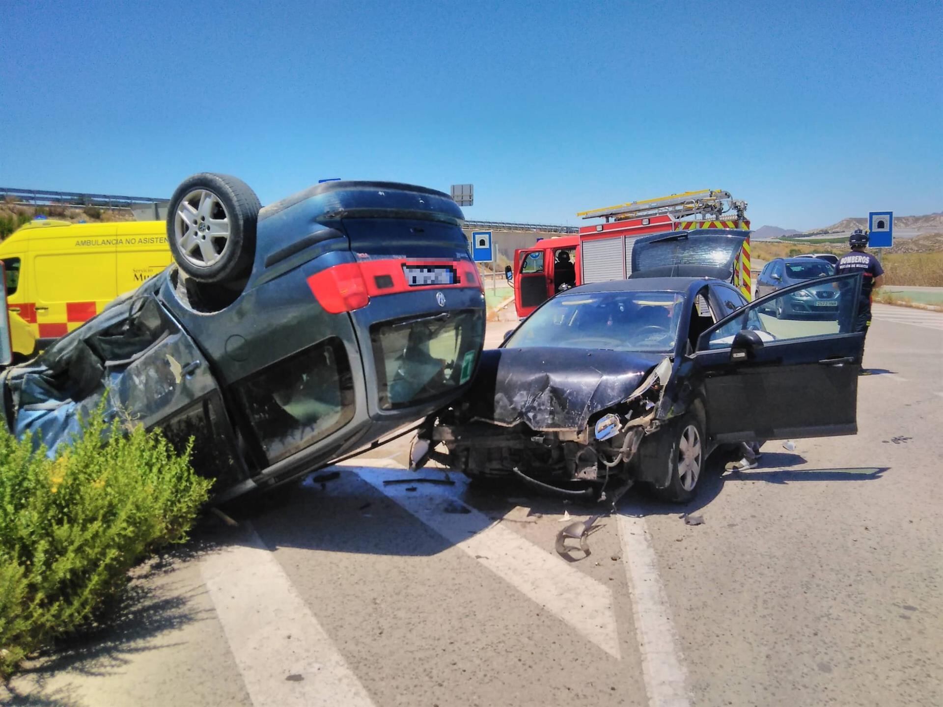 Accidente entre dos vehículos en Cieza