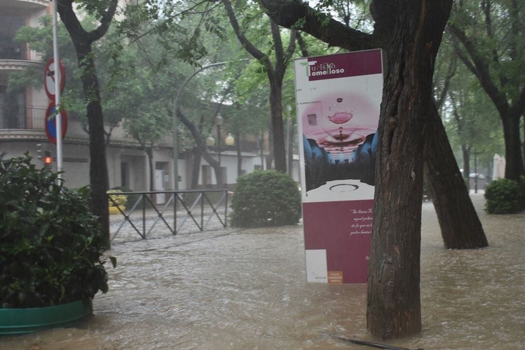 La tormenta ha dejado numerosas balsas de agua en las calles