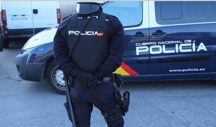 El menor esta fuera de peligro ingresado en el Hospital de Torrecárdenas.