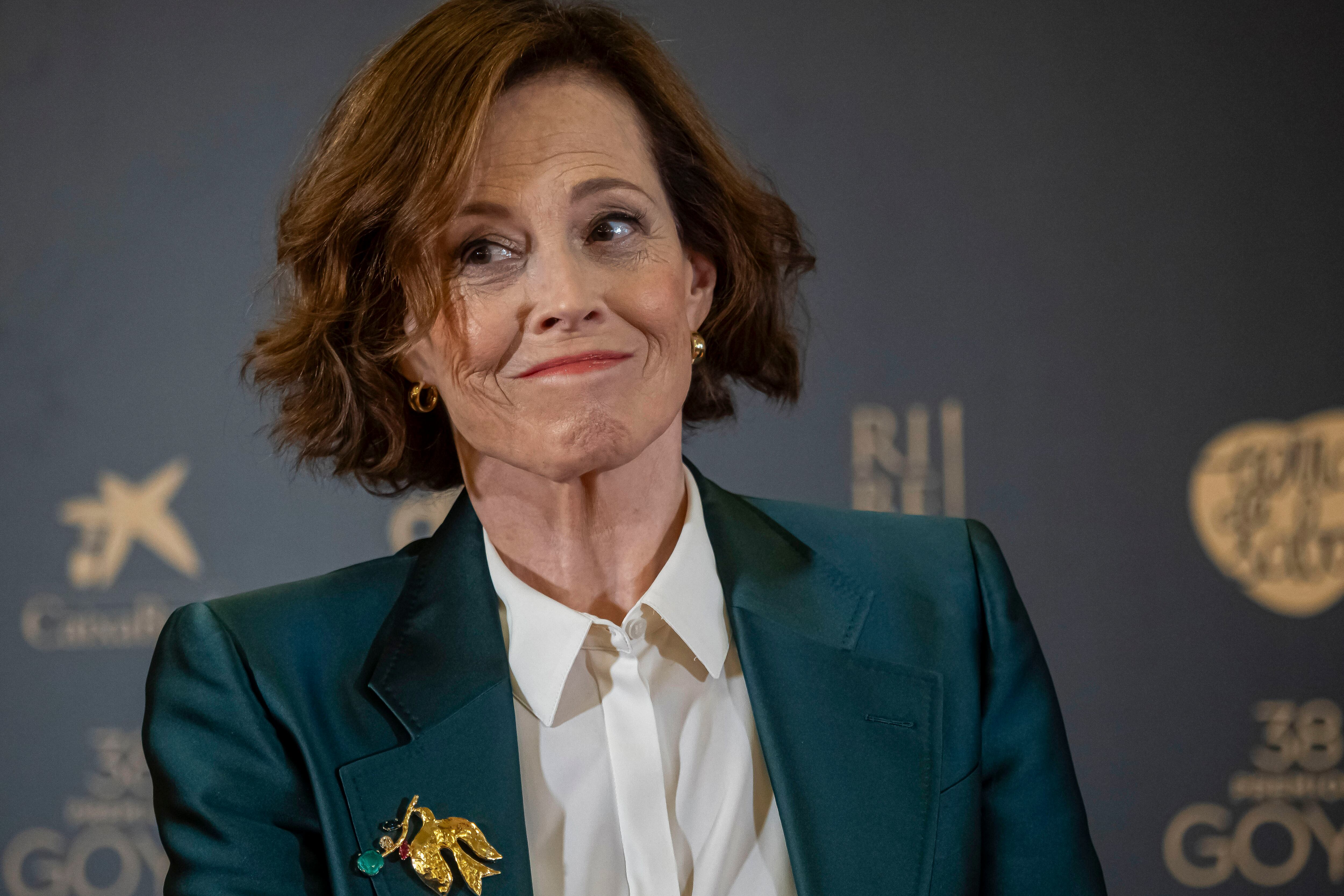 La actriz estadounidense Sigourney Weaver ofrece una rueda de prensa este viernes en Valladolid con motivo del premio Goya Internacional que recibirá mañana, sábado, en la gala de la 38 edición de los premios del cine español. EFE/ R. García