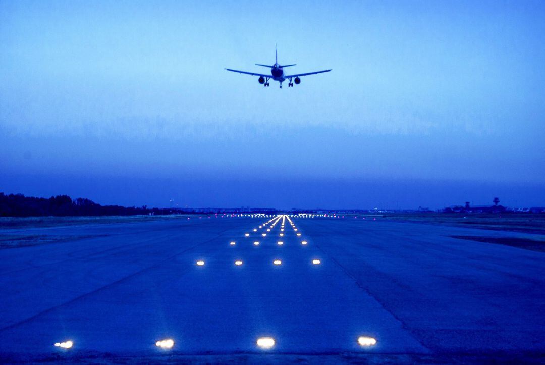 Aeronave en el Aeropuerto de Madrid-Barajas Adolfo Suárez