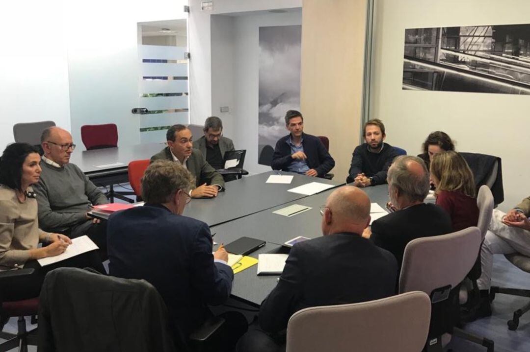 Reunión en Madrid de representantes del Ayuntamiento de Irun y ADIF sobre la nueva Estación Internacional. 